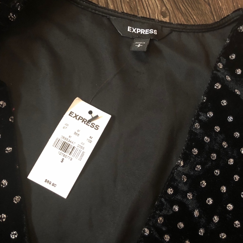 ❤️😍🌺 Express blouse ❤️😍🌺 - Picture 4 of 5